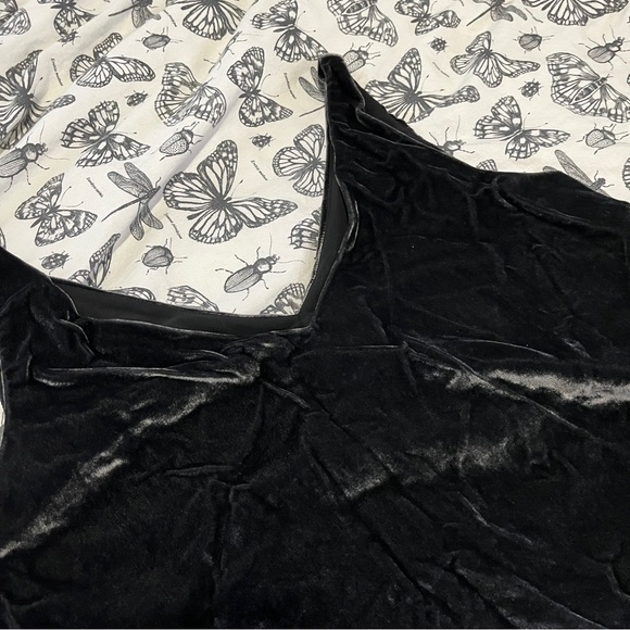 Velvet Tank - Picture 2 of 3